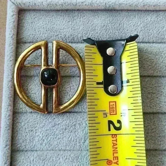 Crown Trifari brooch Gold-toned with black stone - Picture 10 of 12